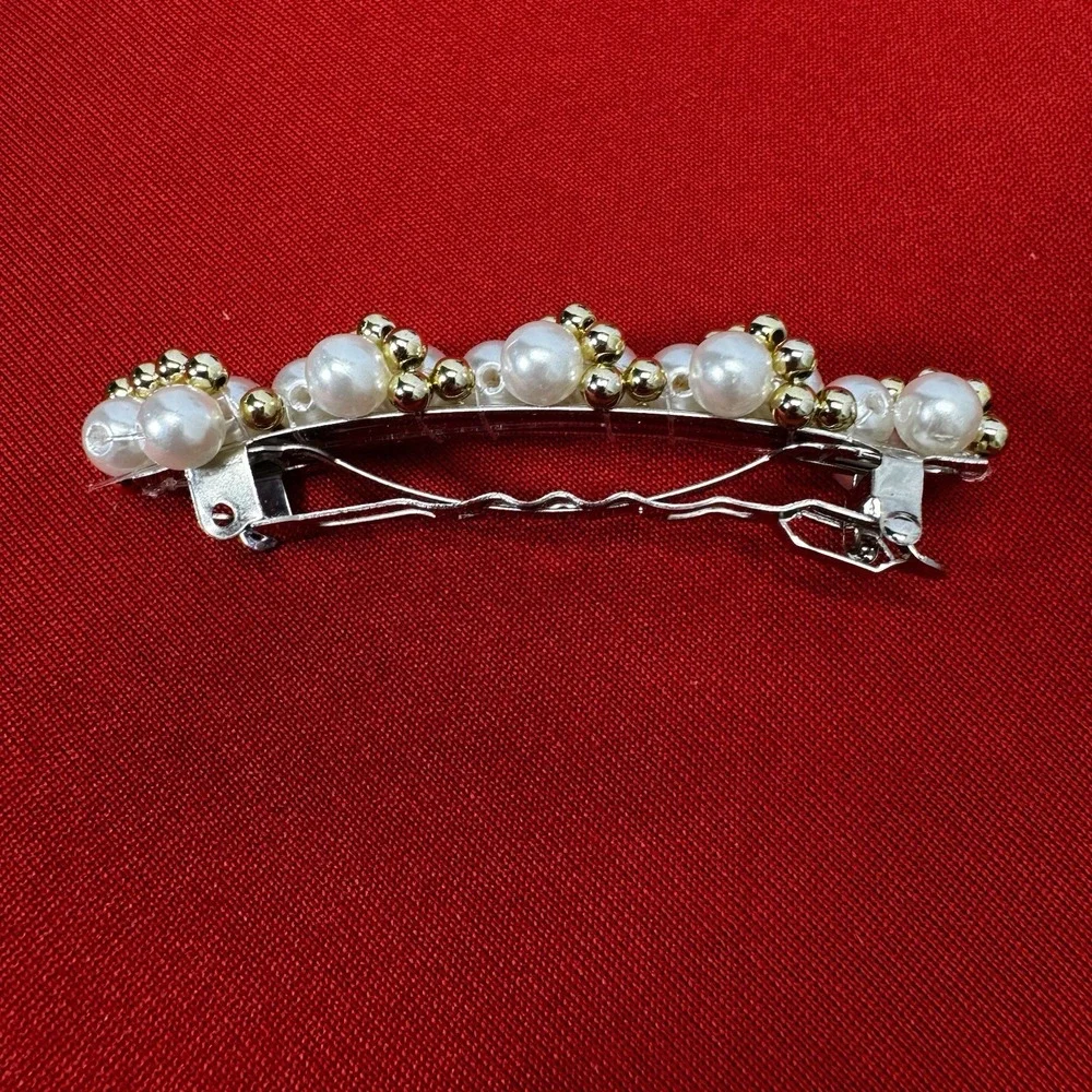 Vintage Faux Pearl On Links‎ Barrette-Easy Snap